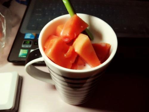 瓜和牛奶牛奶能一起吃吗,揭秘能否同食的饮食之谜